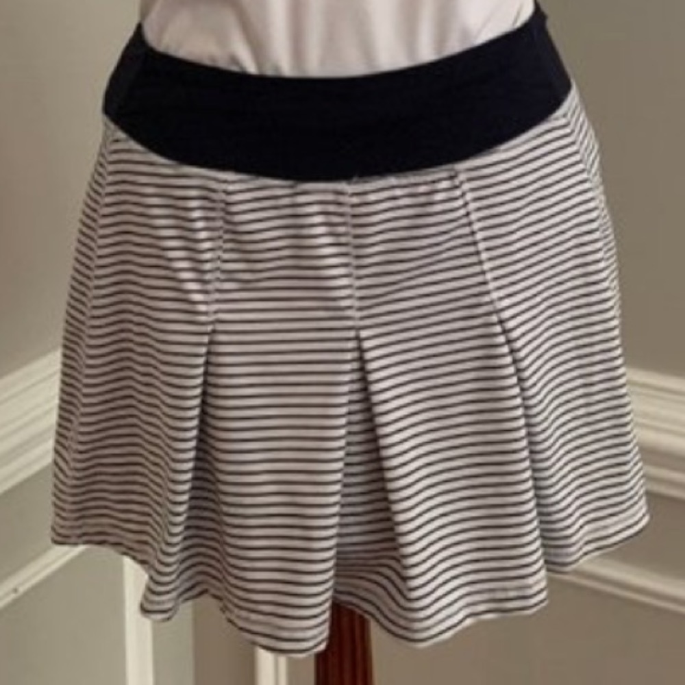 Kyodan Black and White Stripe Pleated Skort
